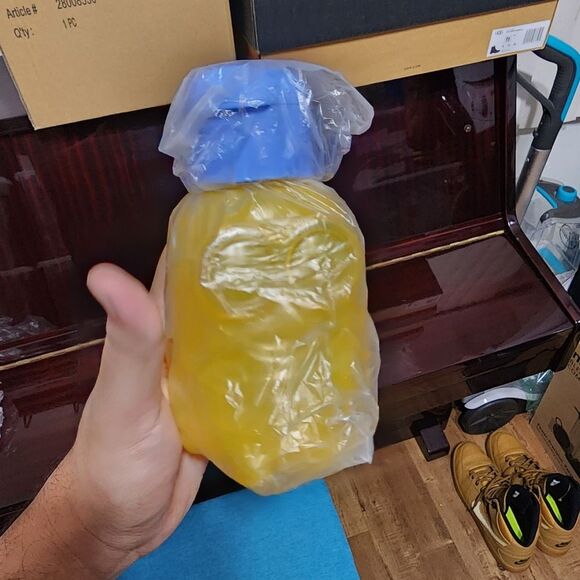 Tupperware Minions Dave Rise of Gru Eco 12oz Flip Top Water Bottle NEW / RARE - Picture 2 of 5